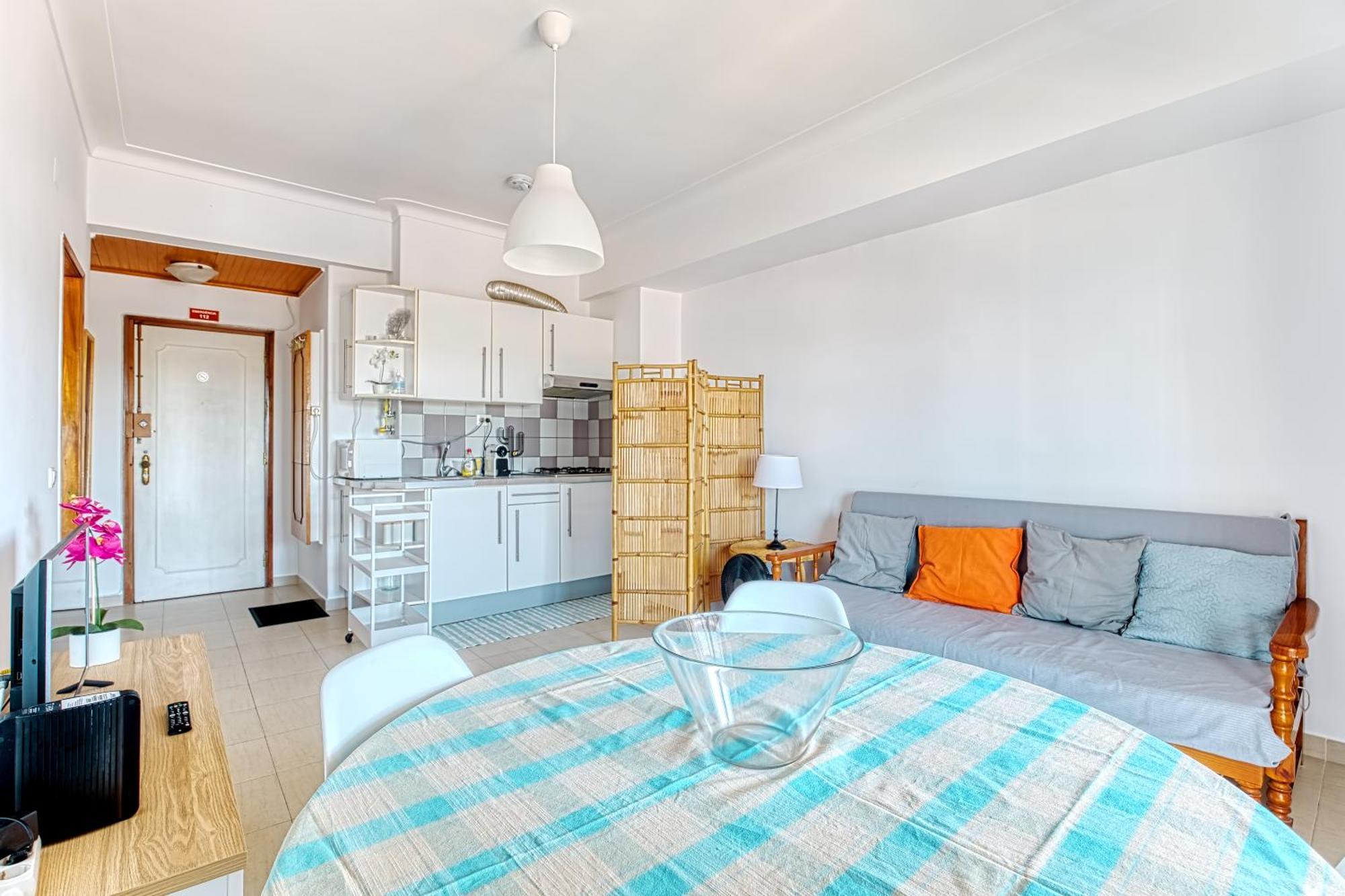 Apartment Over The Rainbow *